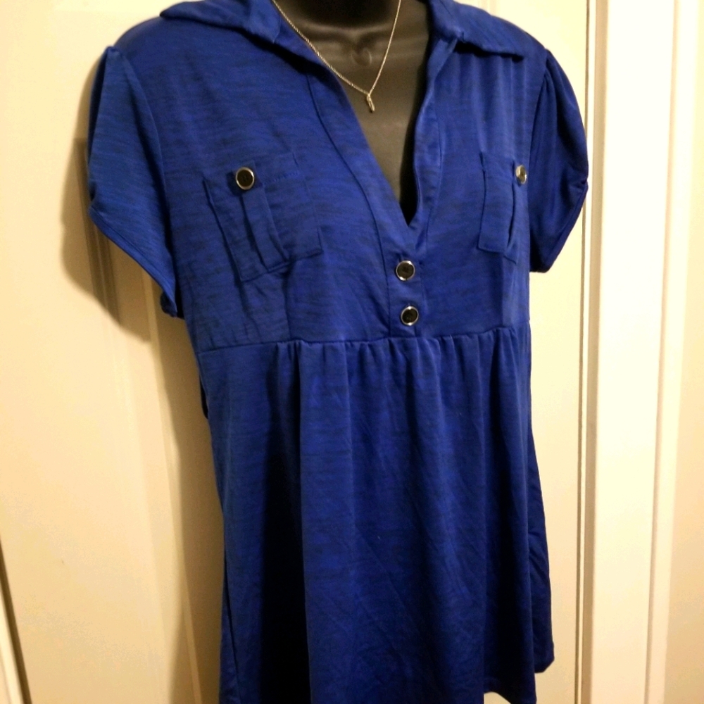 Blue top - Picture 2 of 3